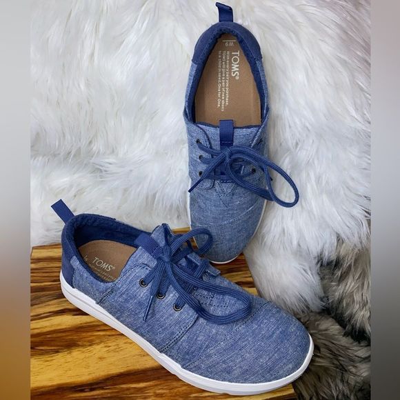 Toms Shoes - Picture 4 of 8